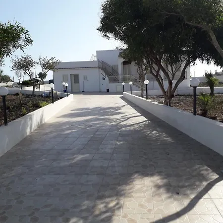 ゲストハウス Tanoelvira 3*