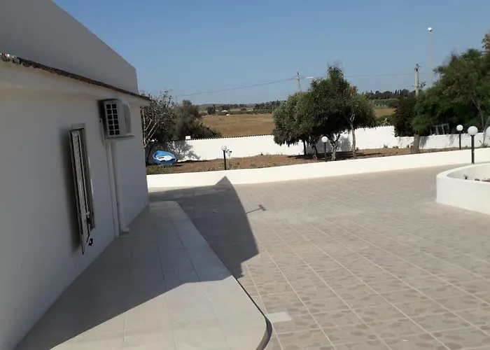 Tanoelvira Pensión 3*